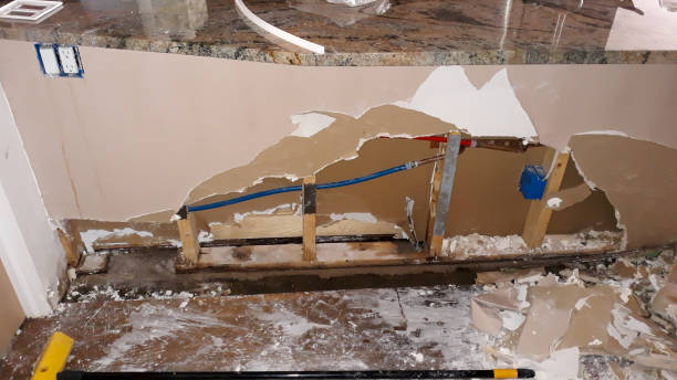 Best Residential water damage restoration  in Leetsdale, PA